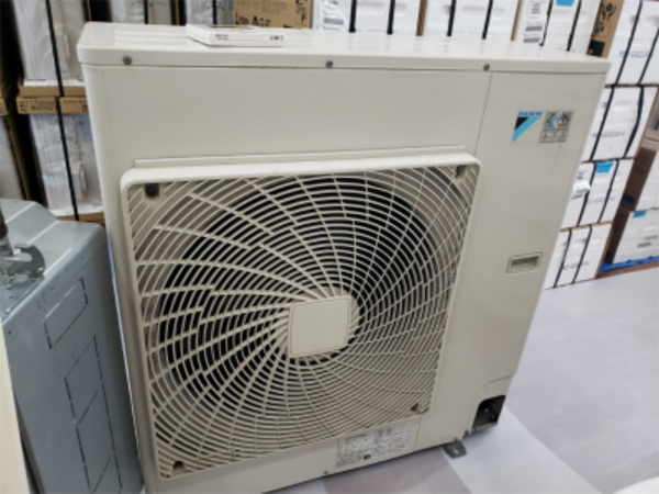 当社の店舗用中古エアコン！京都・滋賀！業務用エアコン工事はコチラへ！