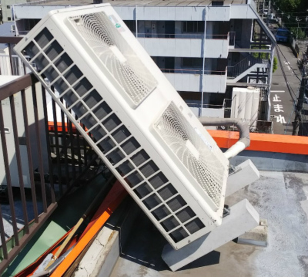 台風の被害を受けた室外機に注意！エアコンでお困りの事はデヴァシオンまで！