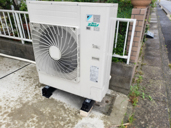 業務用エアコンもどんどんコンパクトに！エアコンでお困りの事はデヴァシオンまで！