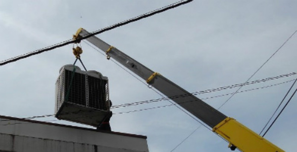 店舗、事務所用エアコン入替工事！施工量・実績豊富のデヴァシオン！！