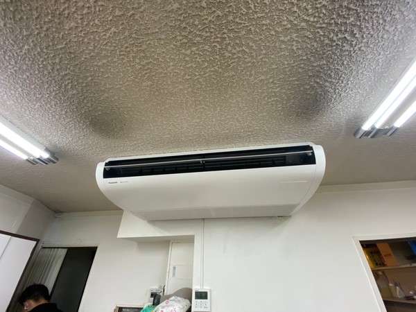 京都で業務用エアコン天吊タイプ更新工事！京都・滋賀拠点！エアコンマイスターは空調設備のプロです
