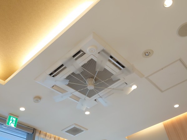 京都府宇治の店舗様で業務用エアコン更新工事！！！！