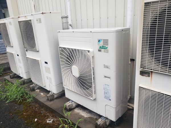 京都で業務用エアコン更新工事