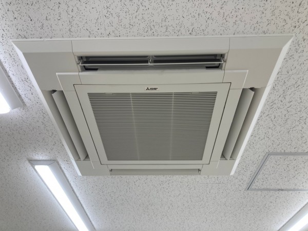京都で業務用エアコン新規取付工事