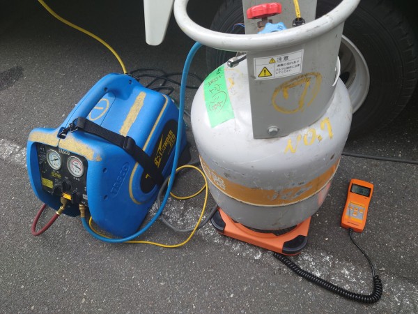 京都で店舗用エアコンの更新工事！