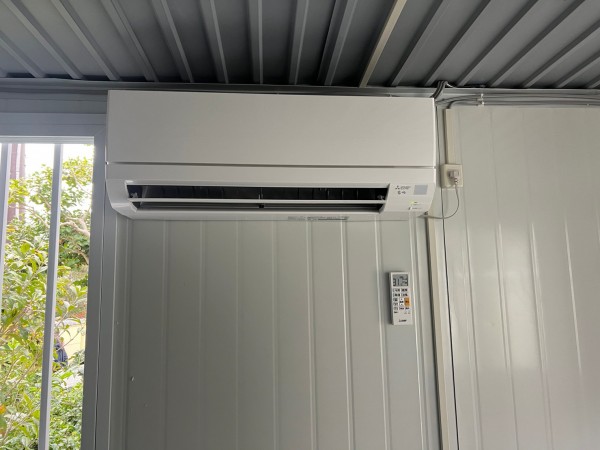 滋賀のキャンプ場受付にエアコン取付工事