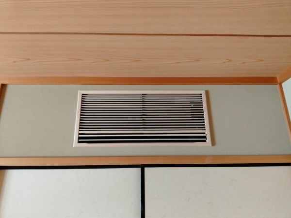 壁埋込形ハウジングエアコンの更新工事