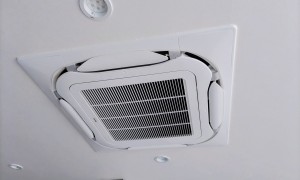 ㊗記念すべき入社から100台目のエアコン更新工事✌　