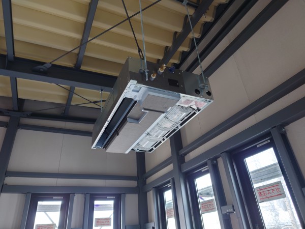 滋賀県新築のテナントで一方向セットエアコン取付工事👷