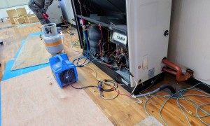 フロン漏洩点検お任せ下さい！！