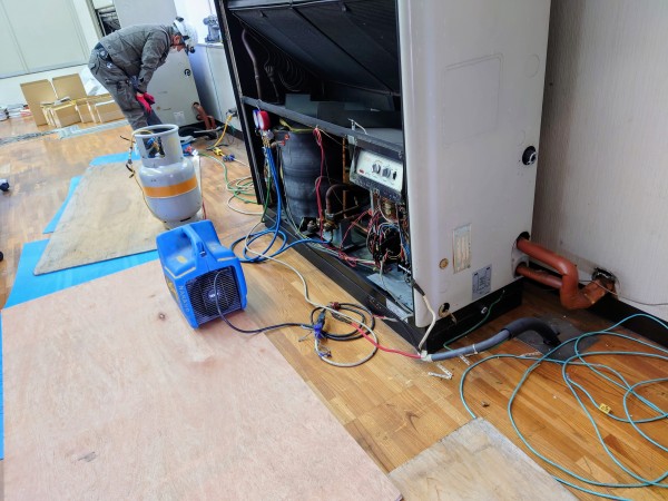 フロン漏洩点検お任せ下さい！！